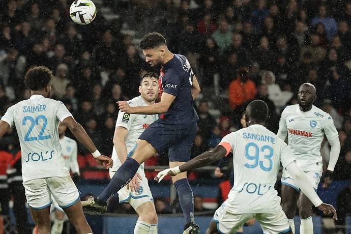 Soi kèo phạt góc Le Havre vs Paris Saint-Germain, 1h45 ngày 17/8