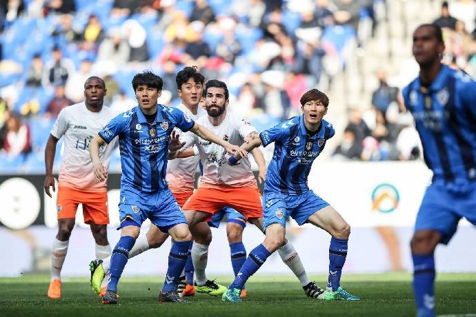 Soi kèo phạt góc Ulsan Hyundai vs Gangwon, 17h30 ngày 13/9: Đội khách lép vế